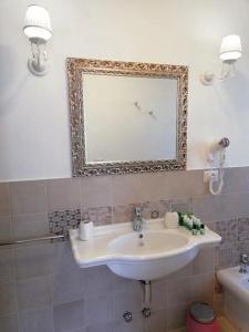 Relais Palazzo Vaglio - 17
