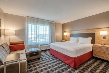 TownePlace Suites by Marriott Indianapolis Airport - 2