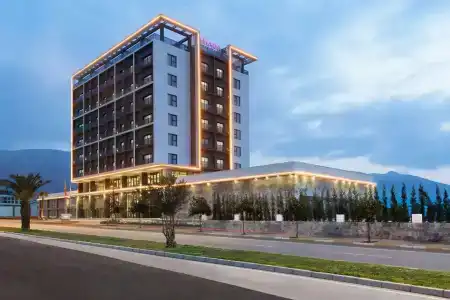 Ramada by Wyndham Tire - 14