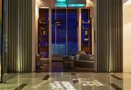 Renaissance by Marriott - 15