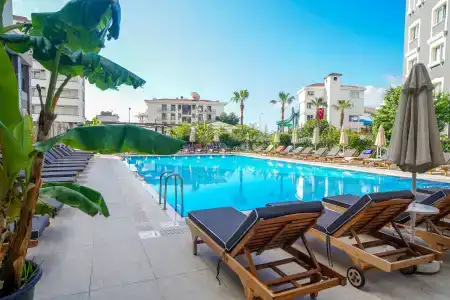 Julian Marmaris - 19