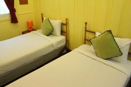 Samsen Sam Place - 78