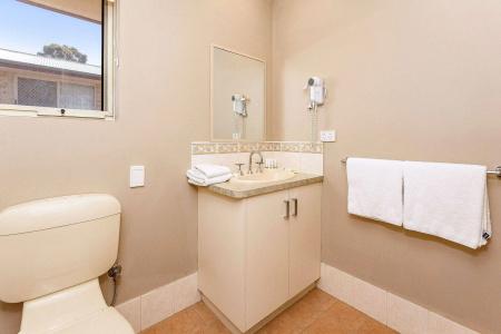 Quality Suites Banksia Gardens- Apartment - 8