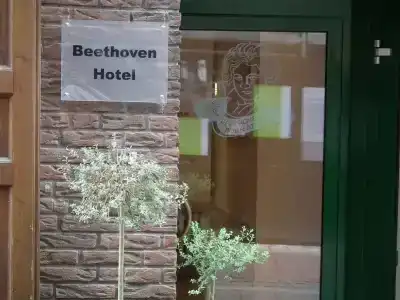 BeethovenDreesen - furnished by BoConcept - 0