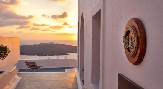 Cosmopolitan Suites - Small Luxurys of the World - 10