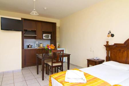 Trefon  and Family Suites - 109