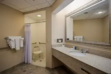 Crowne Plaza, An Ihg - 9