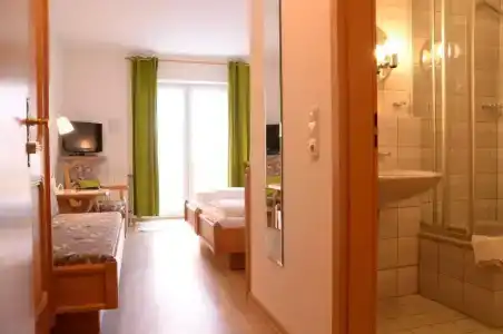 WaldTwiehaus Garni - 1
