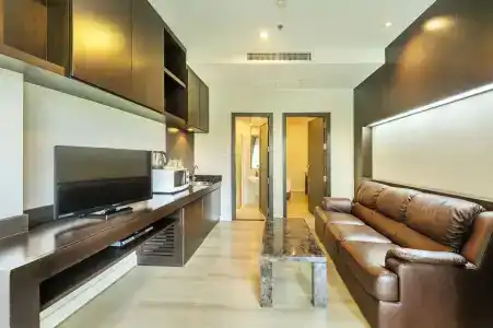 Qiu Sukhumvit - 20