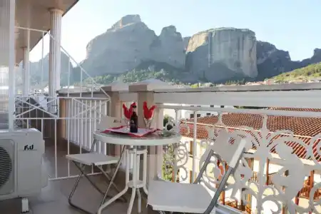 Kosta Famissi - 7