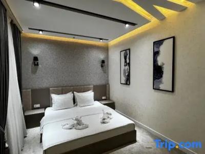 Ohu Palace - 103