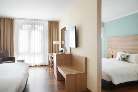Courtyard by Marriott Dresden - 68