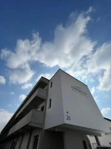 Longhouse Aparthotel - 0