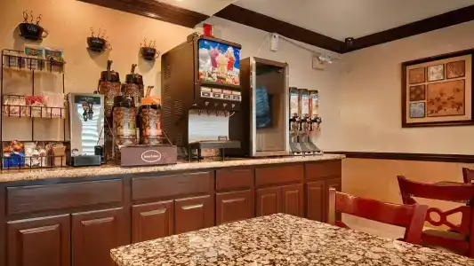Best Western Plus Las Vegas West - 14
