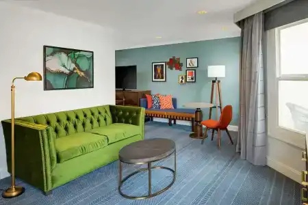 Hayes Mansion - 113