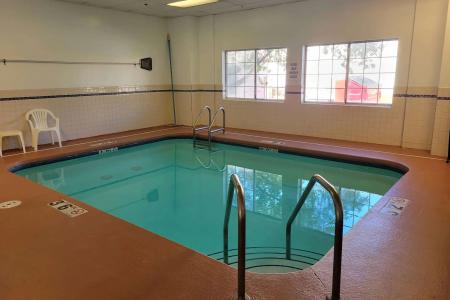 AmericInn by Wyndham North - 11