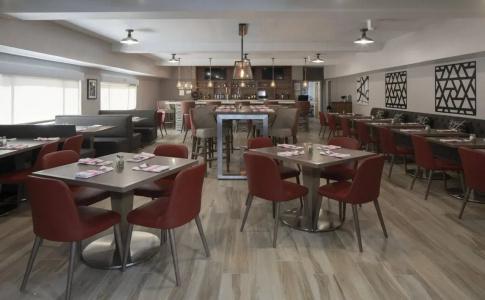 Four Points by Sheraton Dallas Arlington Entertainment District - 10