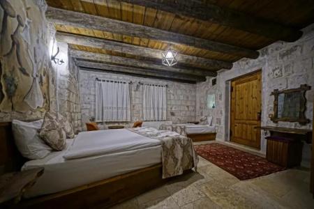 Risus Cave Suites - 39