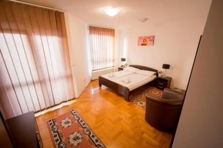 Hostel Royal - 34