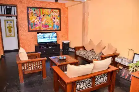 Rajmahal Inn - 9