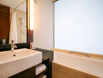 Holiday Inn Qingdao City Center, An Ihg - 34