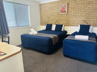 Leichhardt Motor Inn - 73