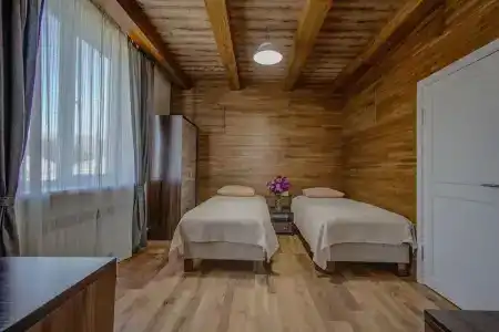 Hillside Karakol B&B - 41