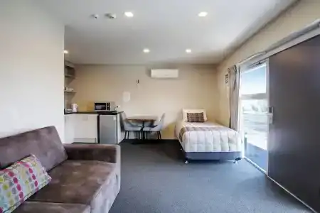 Ellerslie Palms - 33