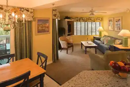 Hibiscus Oceanfront - 2