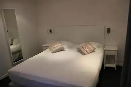 Hôtel Central - 50