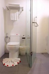 iCheck inn Central Patong - 8
