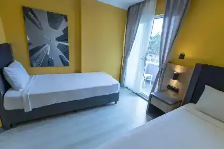 Roy Otel Akçay - 62