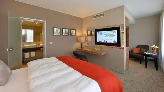 Best Western Plus Delta Park - 81