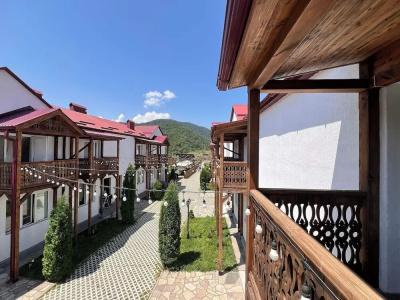 Motives Inn - 93