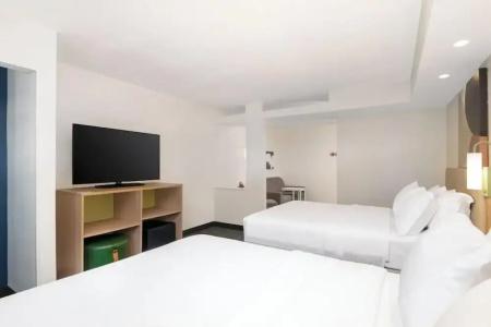 Fairfield Inn & Suites by Marriott - 17