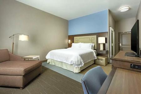 Hampton Inn & Suites -, CA - 85
