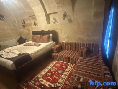 Heritage Cave Inn - 145