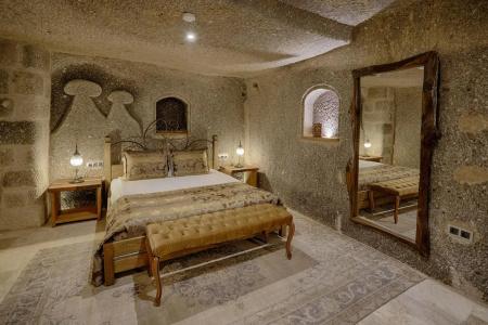 Hera Cave Suites - 32