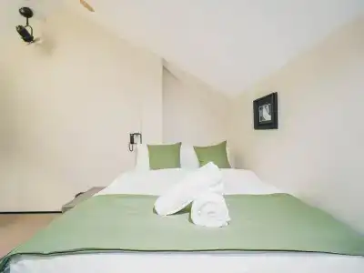 1929 - SG Clean, Staycation Approved - 62