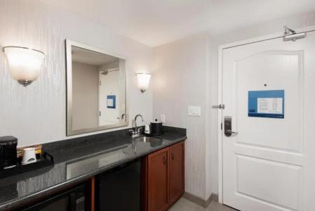 Hampton Inn & Suites by Hilton - 48