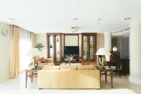 Thomson Residence - 213