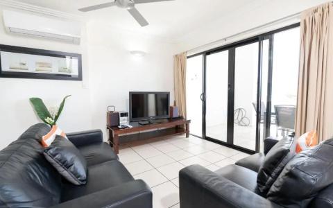 Cairns City - 81