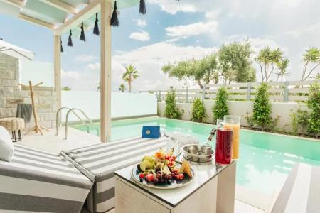 Blue Carpet Luxury Suites - 225