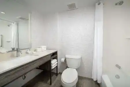 Hilton Garden Inn Miami Brickell South - 35