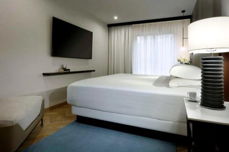 Hyatt Regency Hesperia - 7