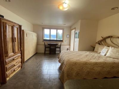 Seward Front Row - 24