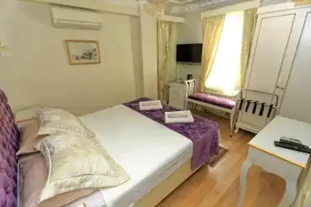 Romantic Mansion - 3