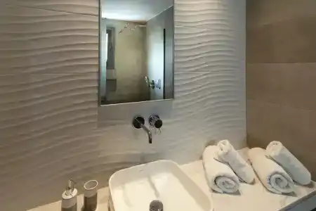 Zoes & Suites - 187