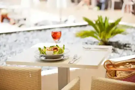 Sunprime Waterfront - 10