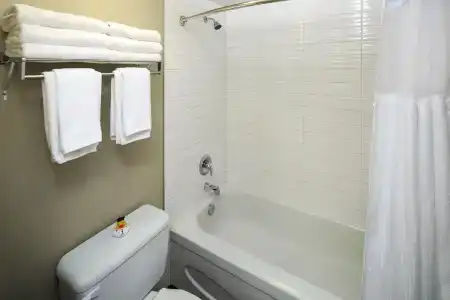 Accent Inns Vancouver Airport - 7
